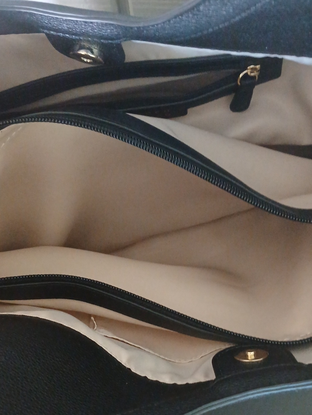 LC Lauren Conrad Black Pebbled Faux Leather Shoulder Bag with Front Pocket - Picture 7 of 14